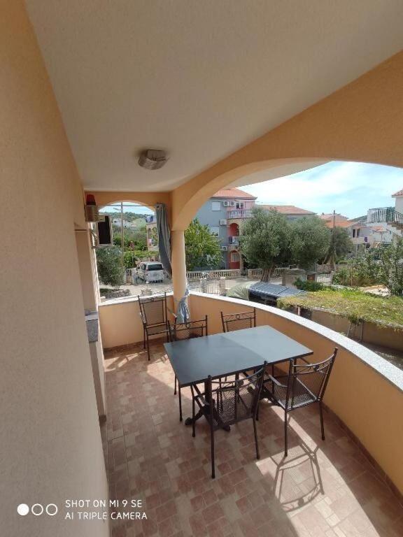 Vinišće Apartments Antonija - Fitness מראה חיצוני תמונה