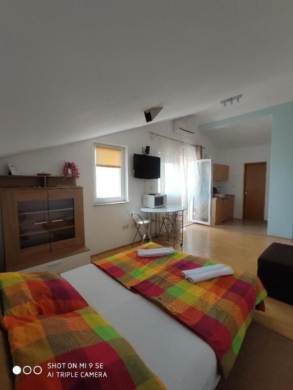Vinišće Apartments Antonija - Fitness מראה חיצוני תמונה