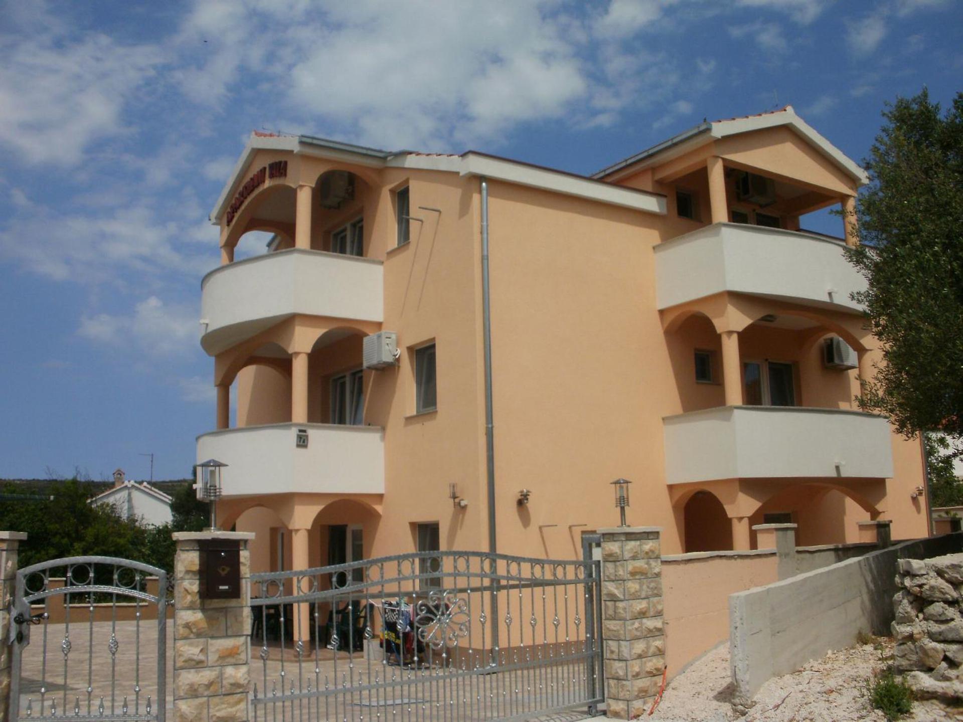 Vinišće Apartments Antonija - Fitness מראה חיצוני תמונה