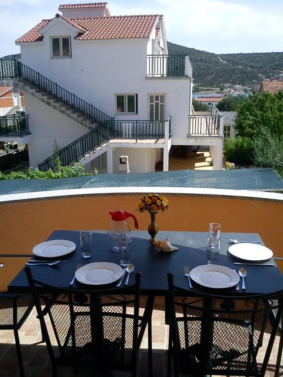 Vinišće Apartments Antonija - Fitness מראה חיצוני תמונה